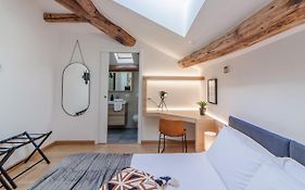Casa Magenta